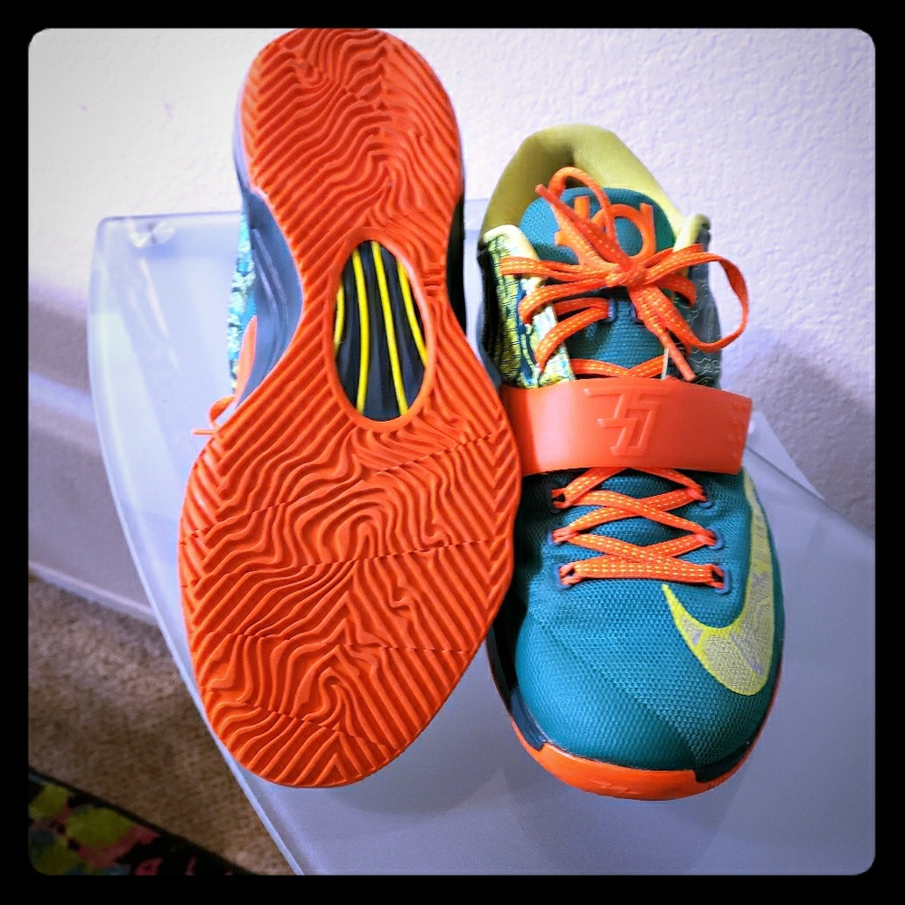 KD VII weatherman